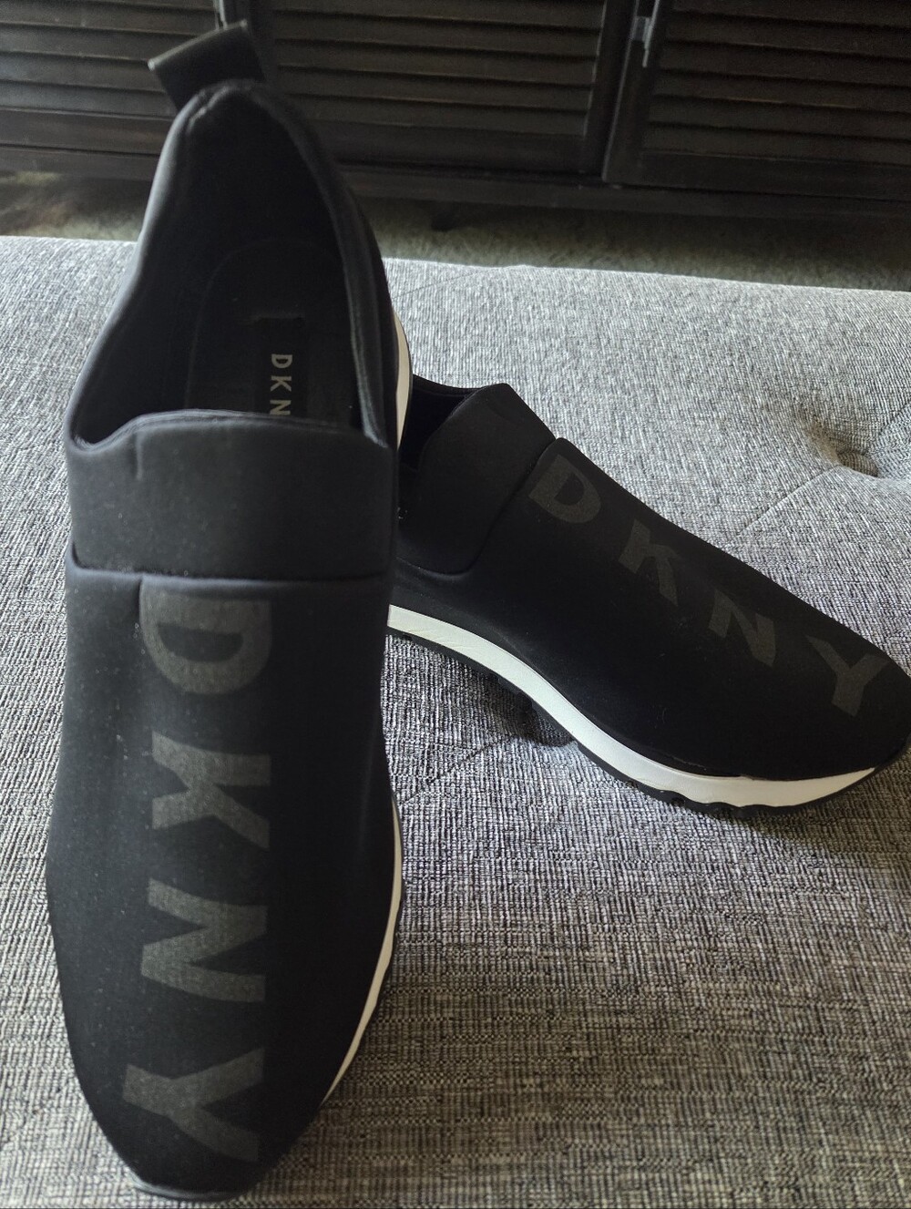 DKNY Jadyn Logo Black Slip-On Sneakers Size 7.5